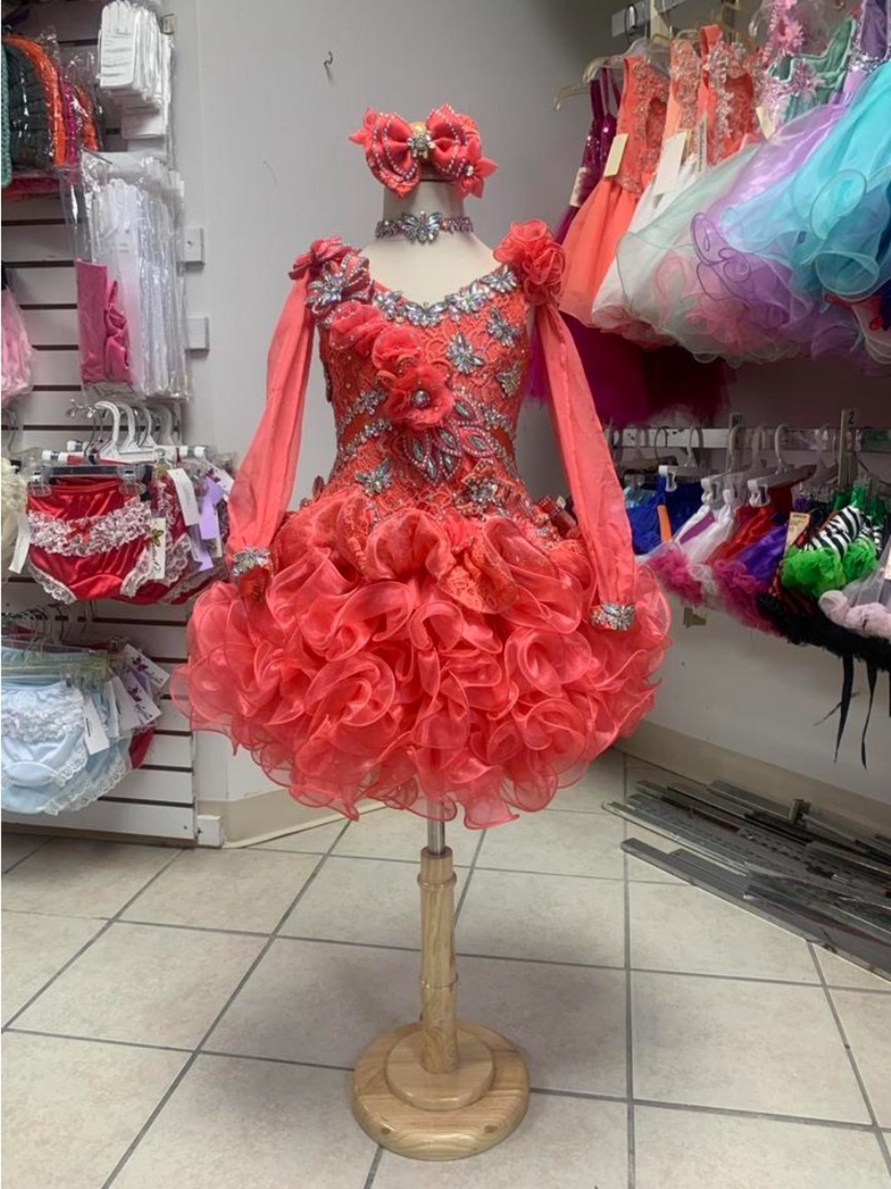 5/6 Coral Beaded 2 Pc Cupcake Pageant Dress w/ Removable Sleeves & Access. NWT